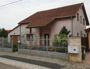 Casa / vila Dumbravita