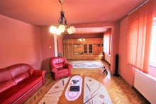Load image into Gallery viewer, Casa/Vila in Gai