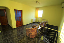 Load image into Gallery viewer, Casa/Vila in Gai