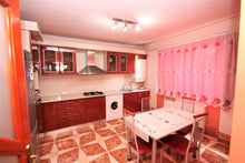 Load image into Gallery viewer, Casa/Vila in Gai