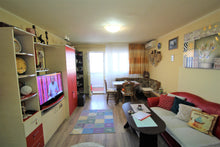 Load image into Gallery viewer, Apartament de vânzare 3 camere Arad, zona Aurel Vlaicu