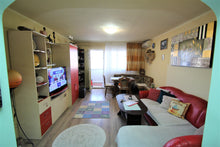 Load image into Gallery viewer, Apartament de vânzare 3 camere Arad, zona Aurel Vlaicu