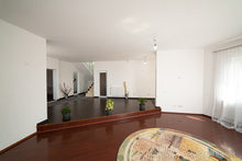 Load image into Gallery viewer, Vila cu piscina - Zimandcuz