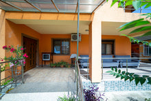 Load image into Gallery viewer, Vila in stil spaniol