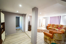 Load image into Gallery viewer, Casa in Arad - Poltur