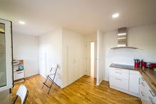 Load image into Gallery viewer, Casa/Vila de vânzare în Bujac