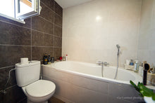 Load image into Gallery viewer, Casa/Vila de vânzare în Bujac