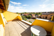 Load image into Gallery viewer, Casa/Vila de vânzare în Bujac