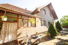 Load image into Gallery viewer, Casa in Bujac