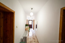 Load image into Gallery viewer, Casa in Bujac