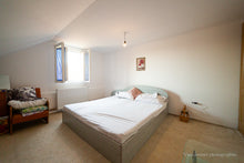 Load image into Gallery viewer, Casa in Bujac