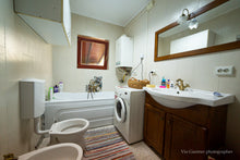 Load image into Gallery viewer, Casa Zimandcuz + Restaurant/local cu terasa de vânzare!!!